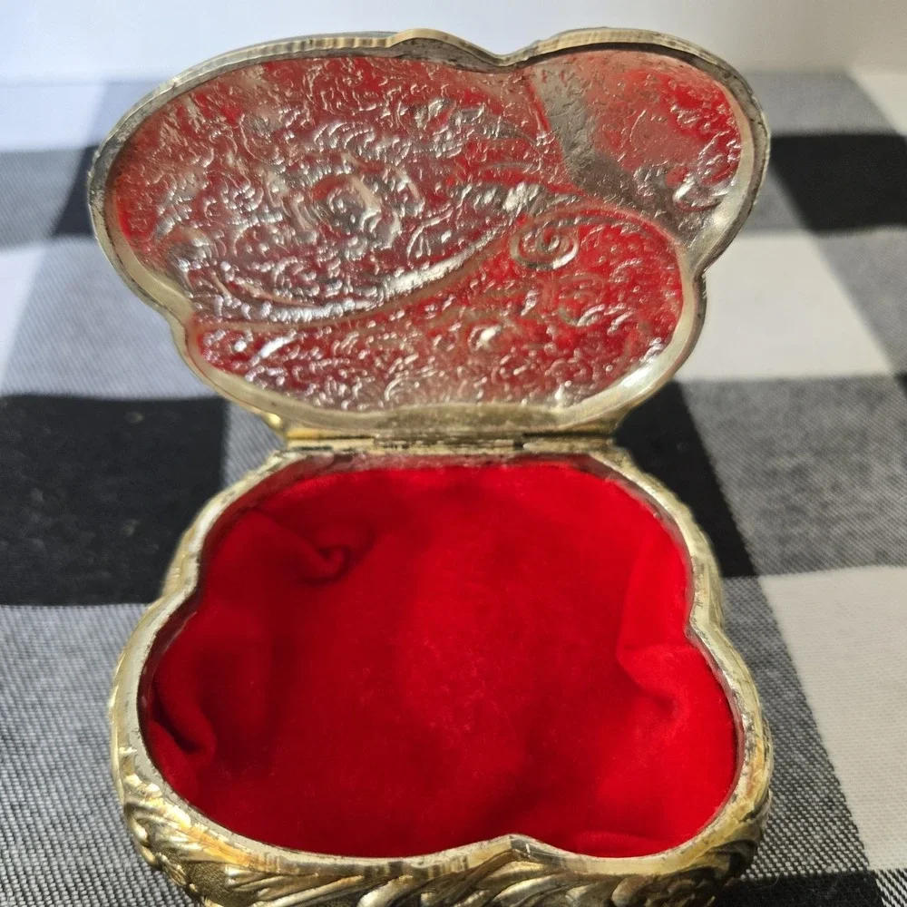 Silver Tone Hinged Trinket Jewelry Box Red Felt Lined Rose Pattern Made in Japan